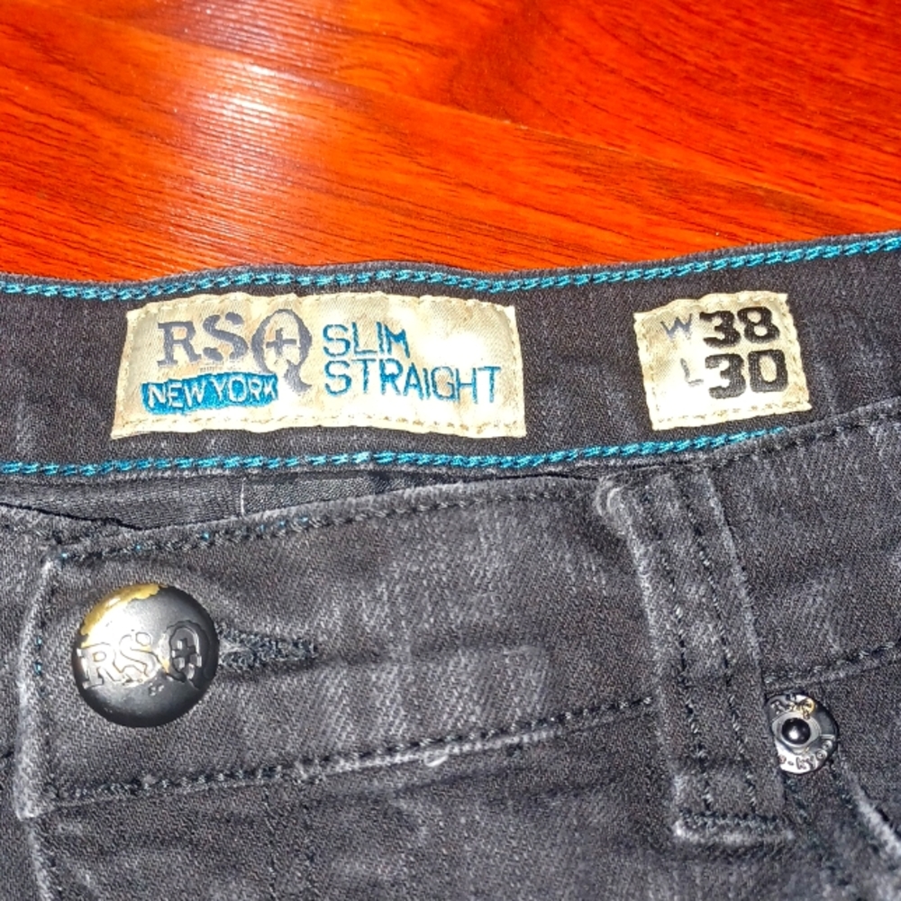 RSQ  NEW  YORK SLIM STRAIGHT JEANS